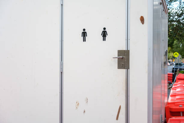 Best Portable restroom trailer rental  in Oak Park, MI