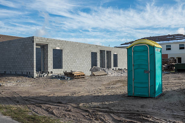 Affordable portable toilet rental in Oak Park, MI